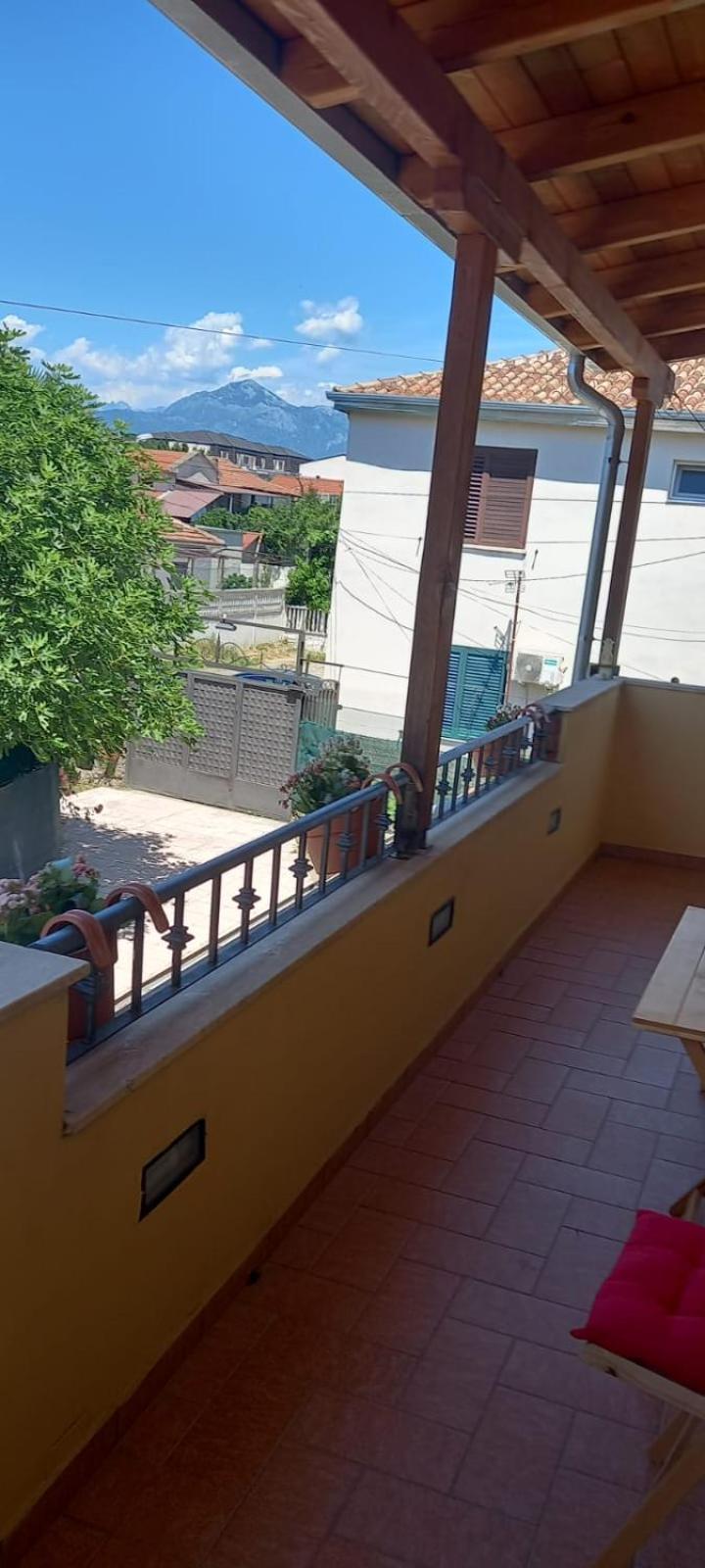 Viola'S House Apartment Shkoder Ngoại thất bức ảnh
